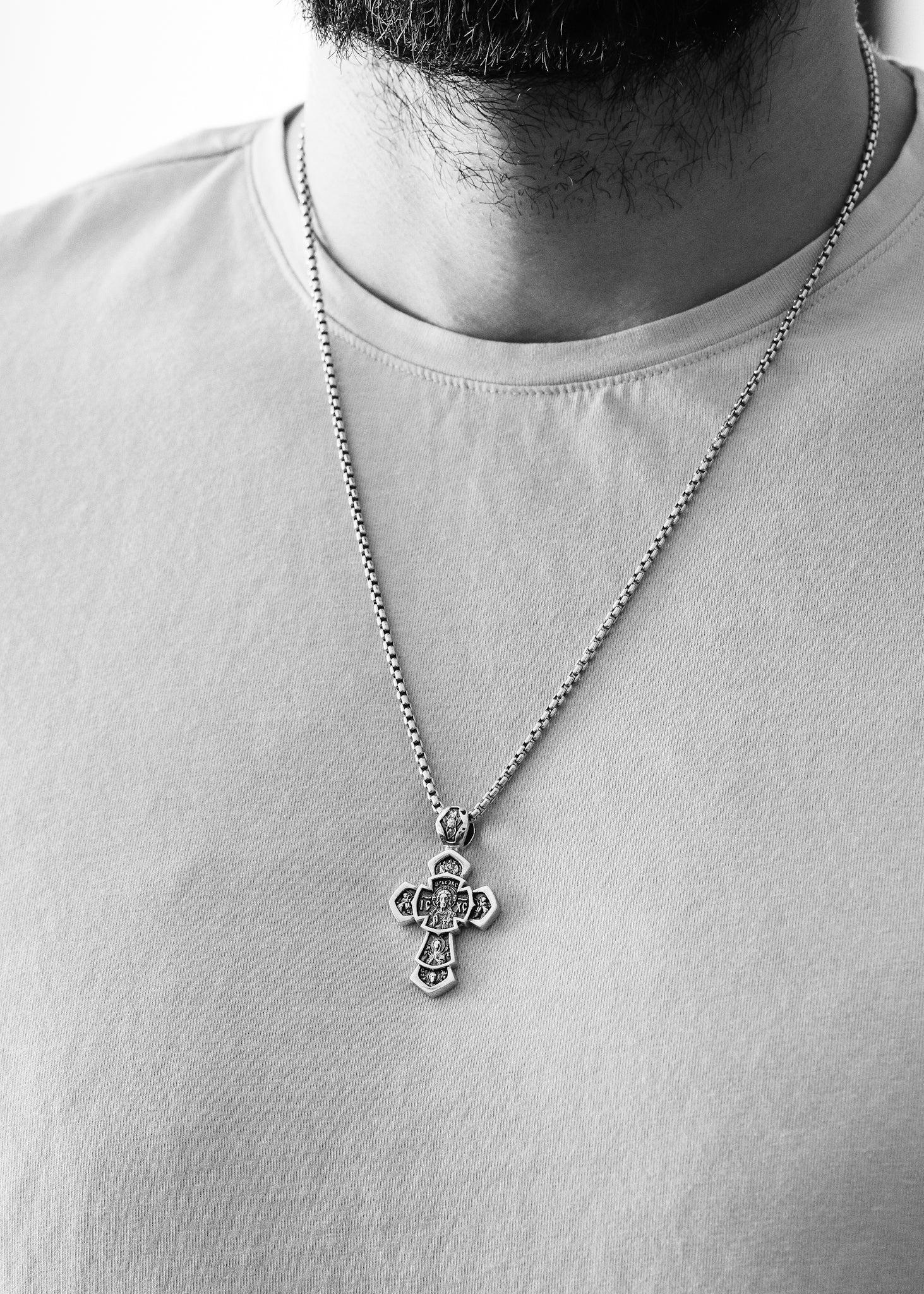 18k Yellow Gold Cross 001 - image 2