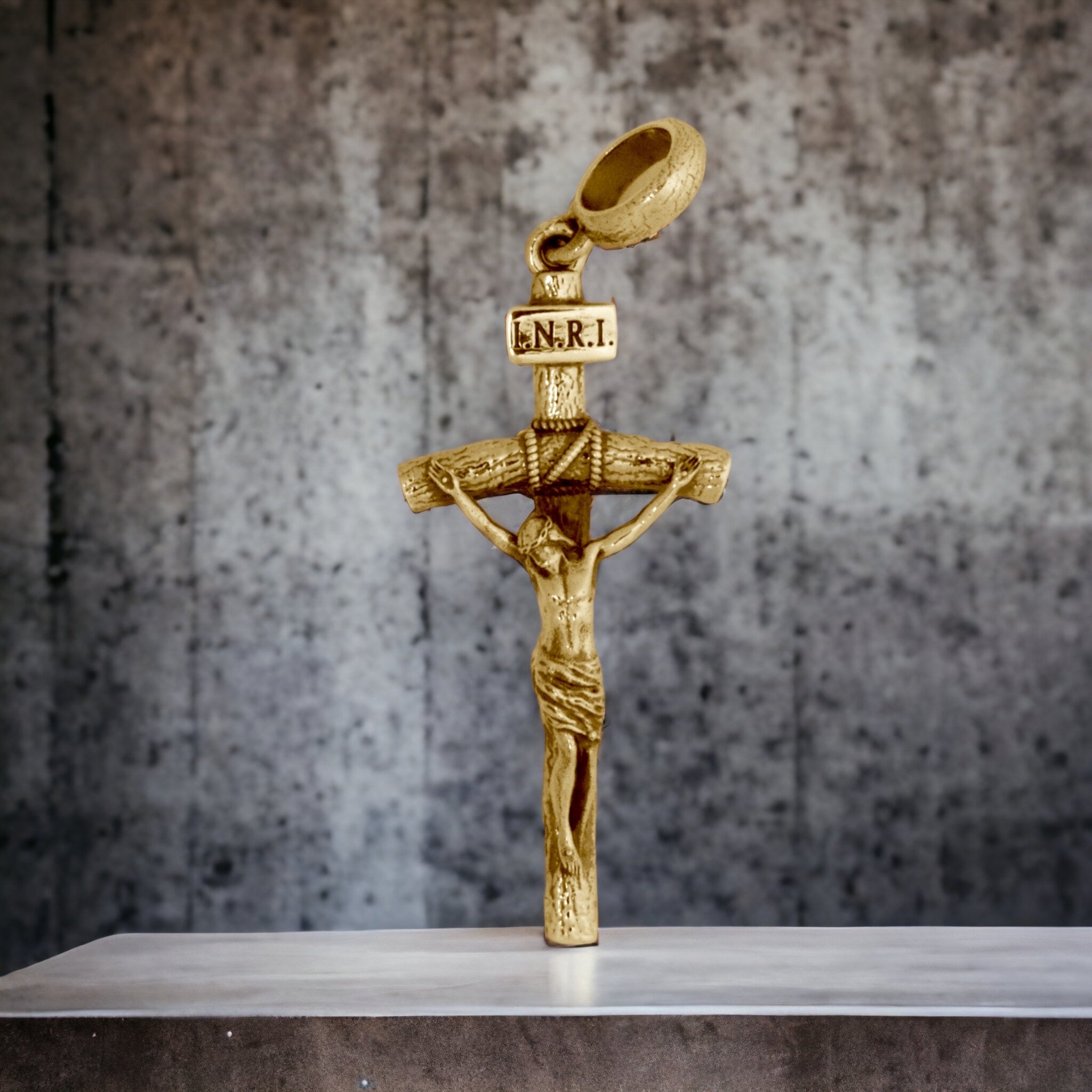 18k Yellow Gold Catholic Cross 008
